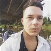 Lorenzo, 25 anni.
Insegnante di Biologia - Chimica - Astronomia - Geografia - Geologia.
Laurea in scienze Naturali presso 
“La Sapienza” Universitá di Roma.
Master come documentarista certificato